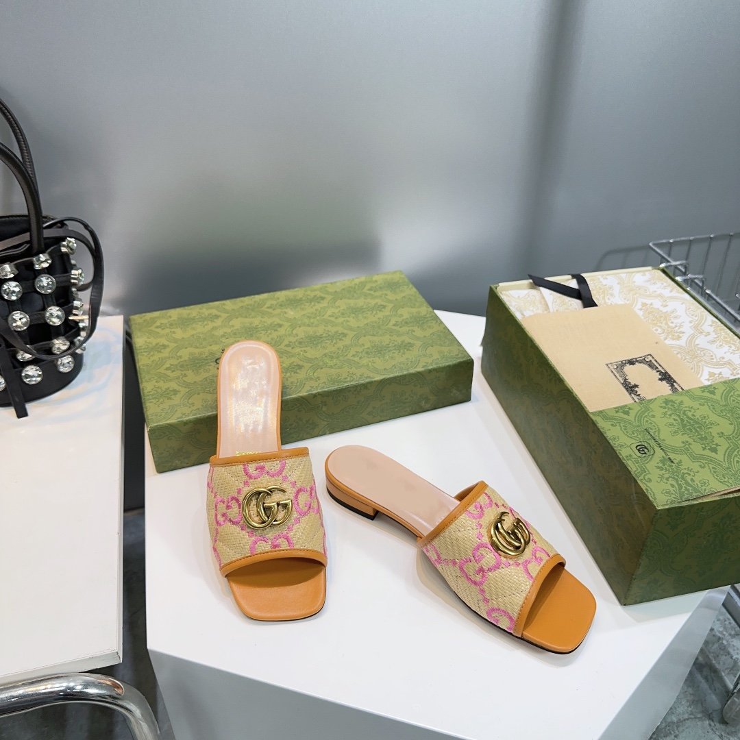 GG Matelassé Canvas Slides Pink Logo