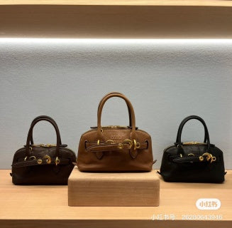 Miu Miu Mini Shell Bag 21CM Sheepskin
