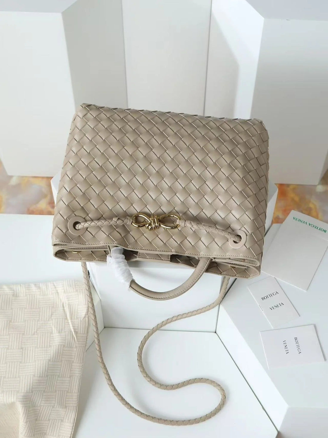 Bottega Veneta 2026 Andiamo Bag 32CM Beige Lambskin