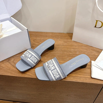 CD 26S Square -- Toed Sandals Canvas Cowhide 685446