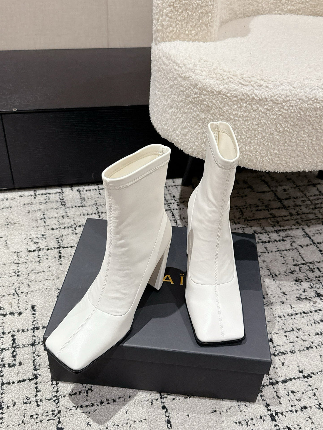 Alaïa 2025 Square Toe High Heeled Ankle Boot White Calfskin 558667