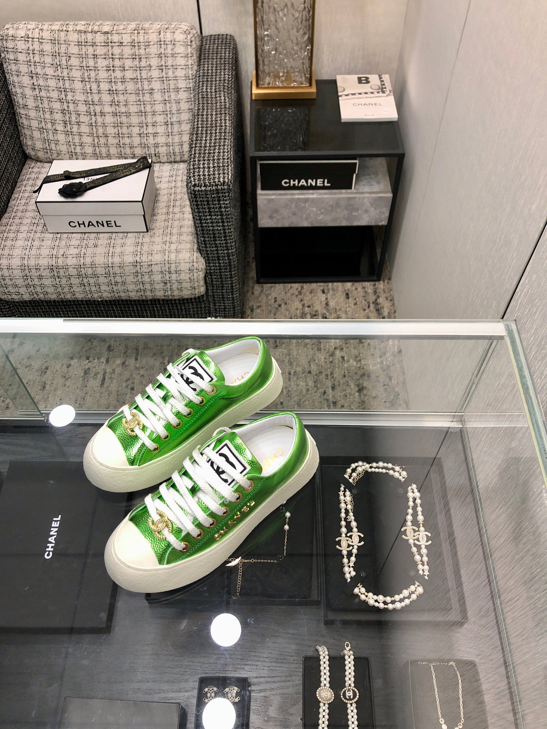 Casual Sneaker In Emerald Green Metallic Lambskin With Gold Logo