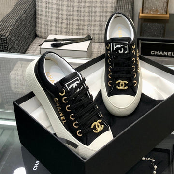 Casual Sneaker In Black Lambskin With Gold Logo