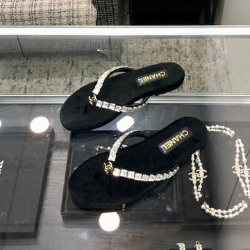 Thong Slide In Black Suede With White Crystals