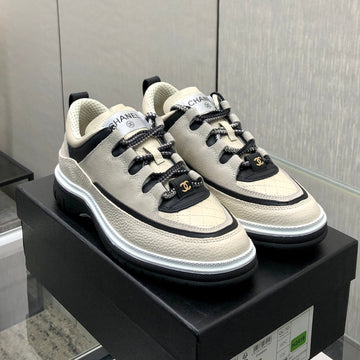 Low Top Casual Shoes In Bisque Beige Lambskin And Suede