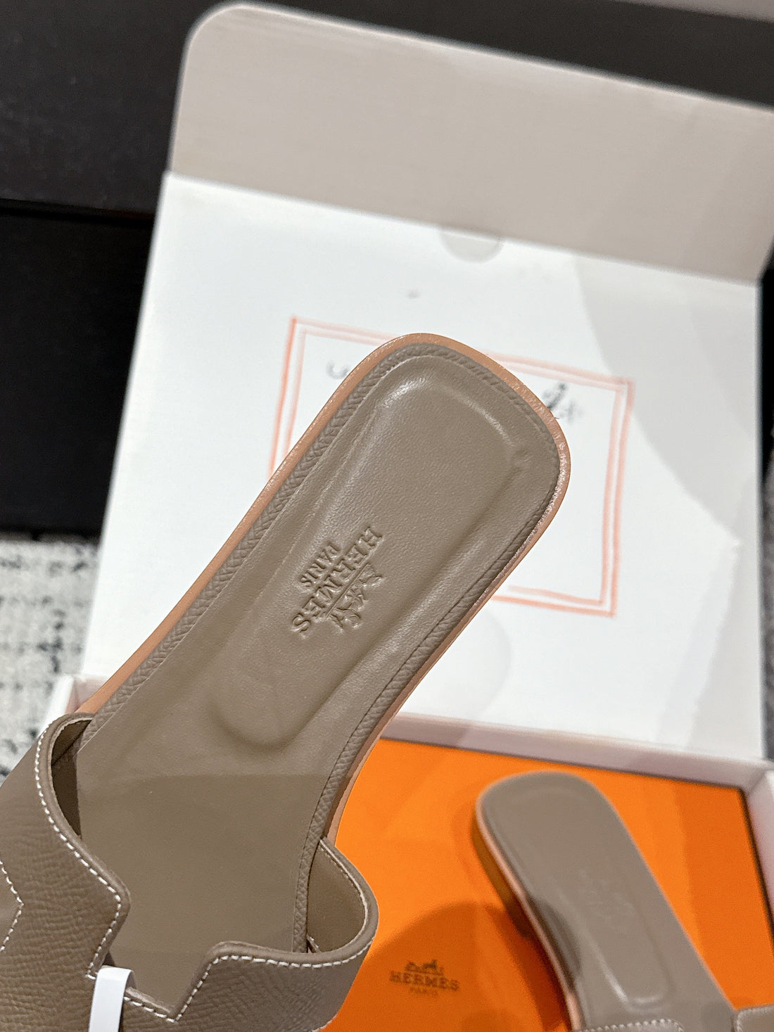 Hm 25 Oran Sandal Etoupe Epsom