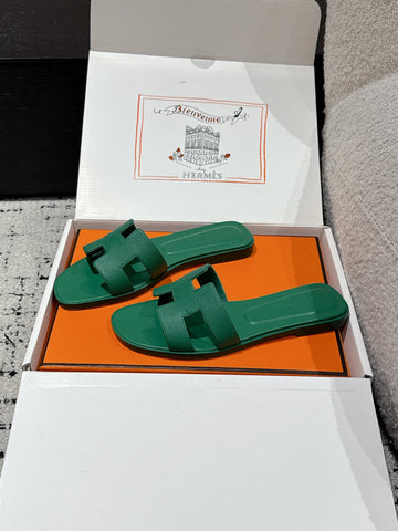 Hm 25 Oran Sandal Dark Green Epsom
