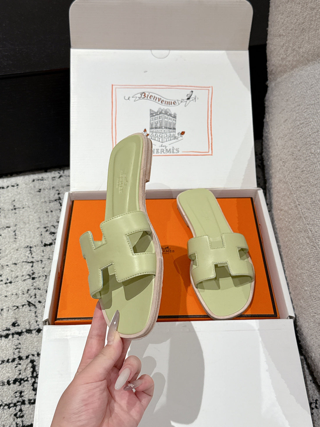 Hm 25 Oran Sandal Light Green Calfskin
