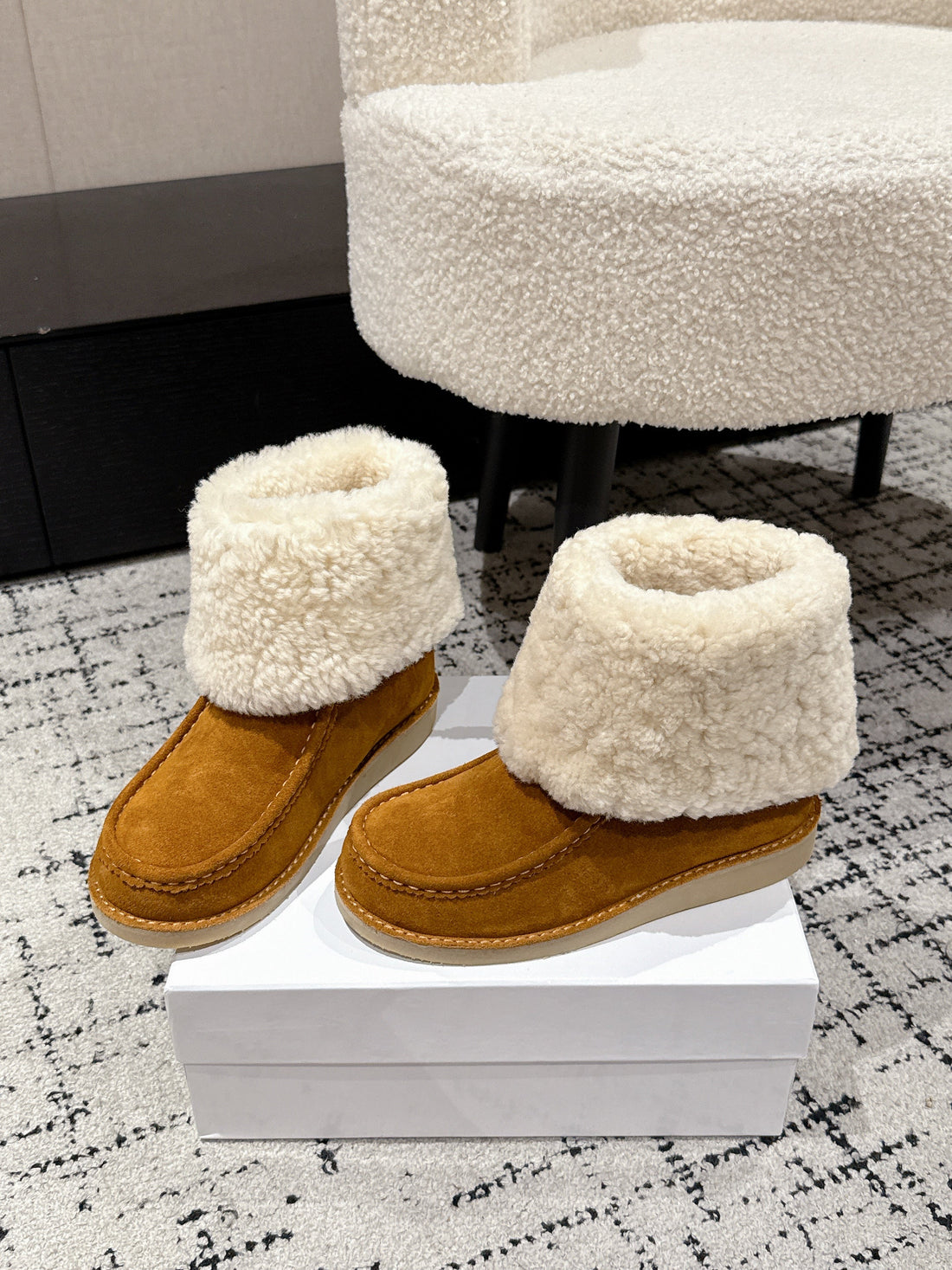 Chloé Snow Boots Tan Cream Suede Wool 514334
