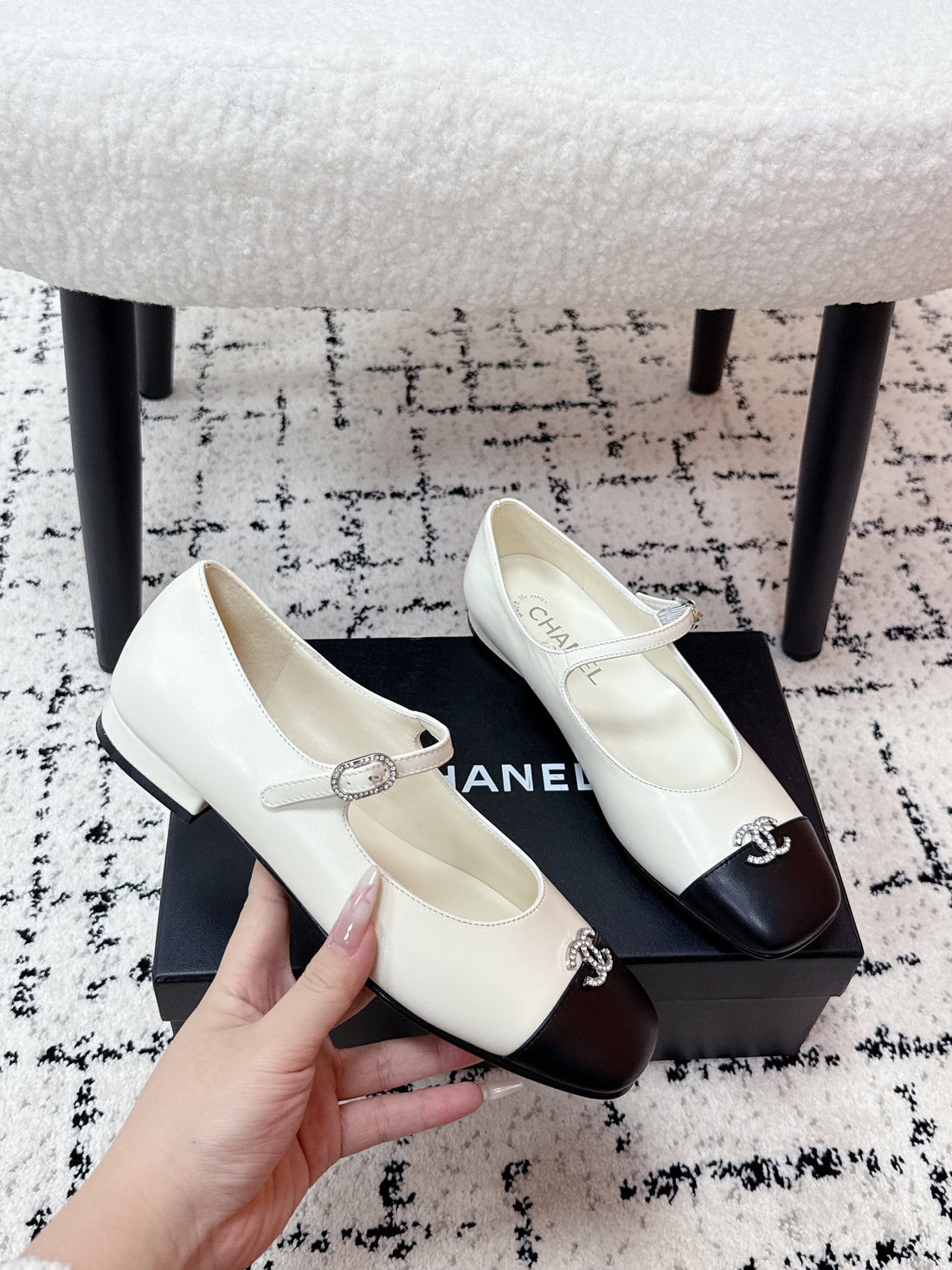 CC 25B Maryjane Shoes Black White Sheepskin