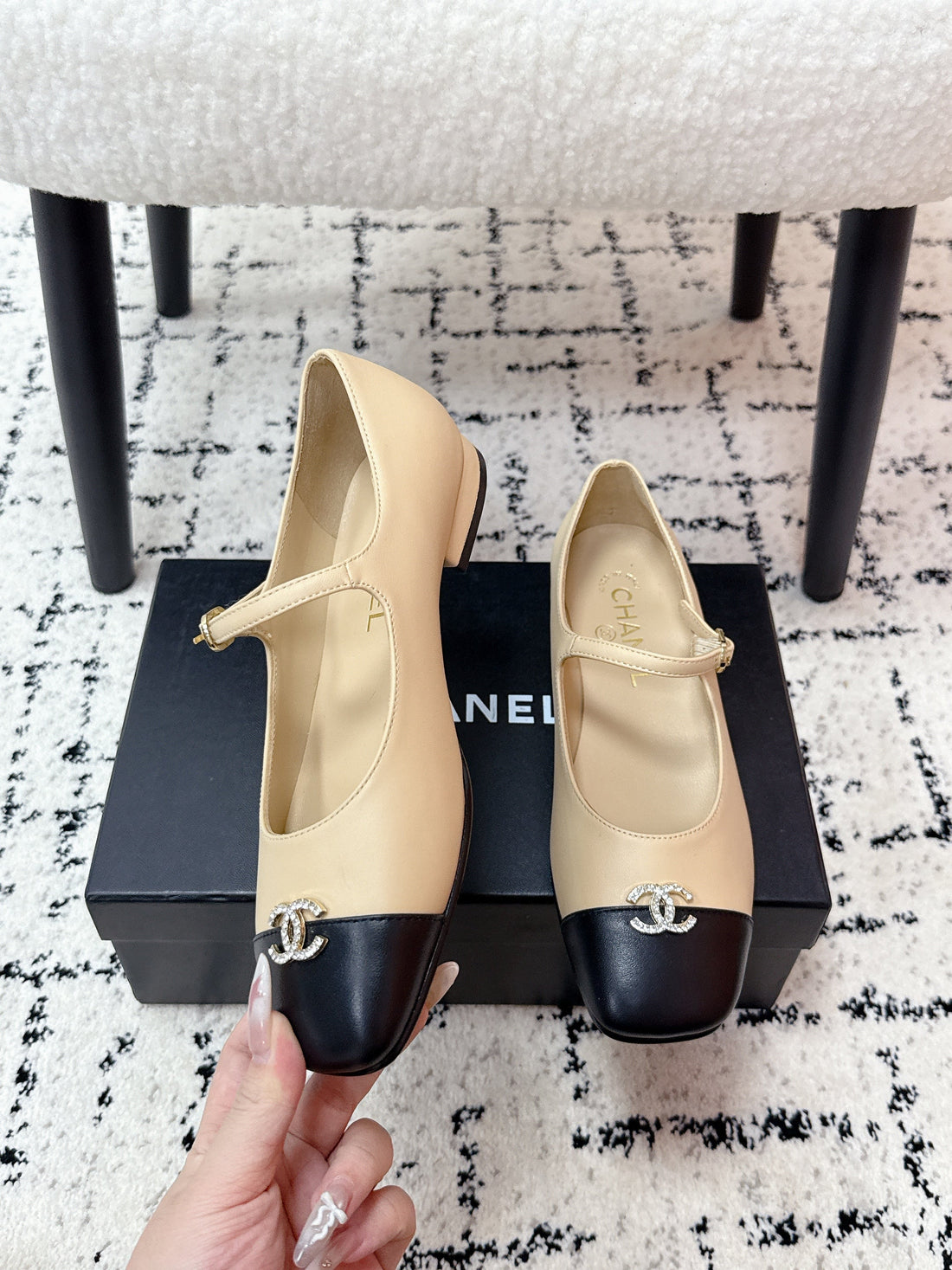 CC 25B Maryjane Shoes Black Beige Sheepskin