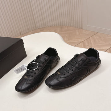 Prada 26SS German Training Black Glossy Leather 644220