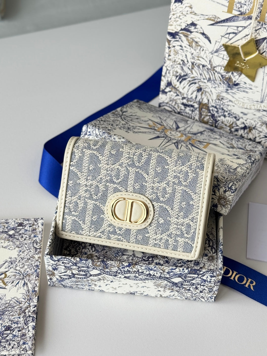 CD 30 Montaigne Glycine Wallet 11CM White Grey Jacquard