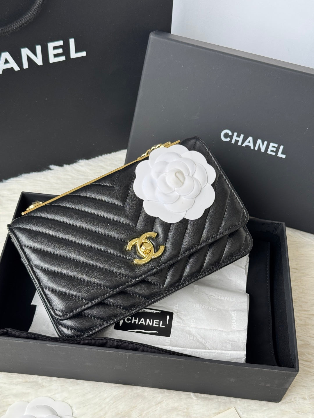 CC 2025 Woc 19CM Bag Black Gold Lambskin 299732