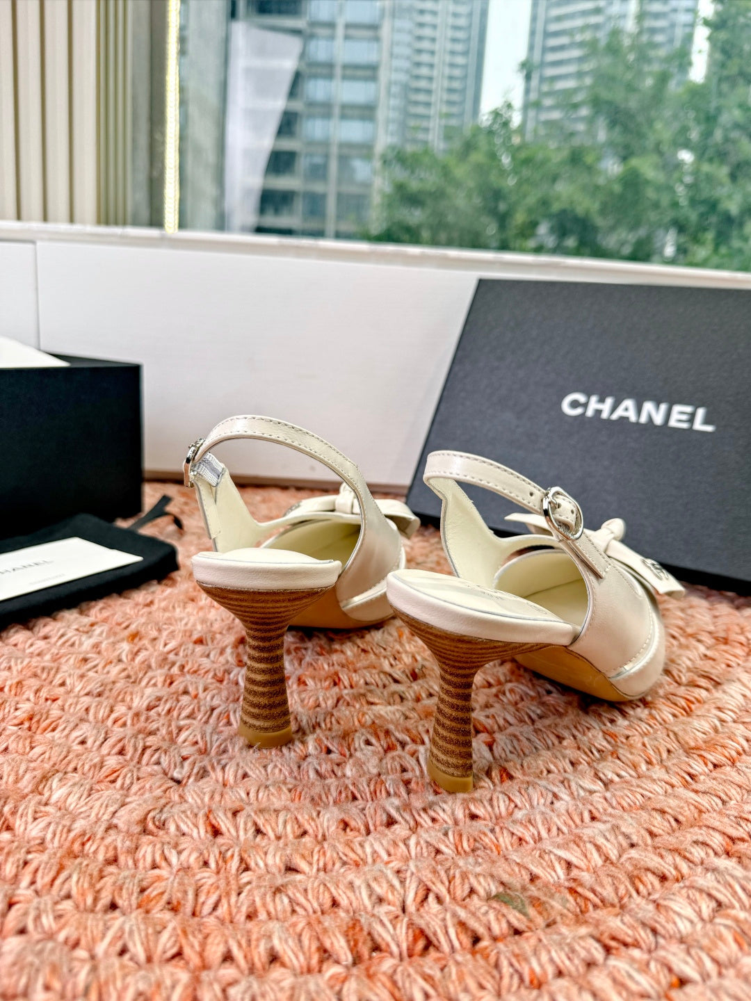 CC 26S Bow Heels Slingback White Sheepskin 703667