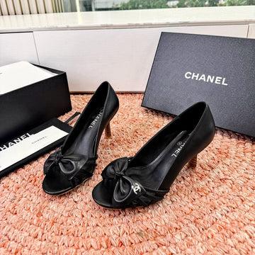 CC 26S Bow High Heels Black Sheepskin 703675