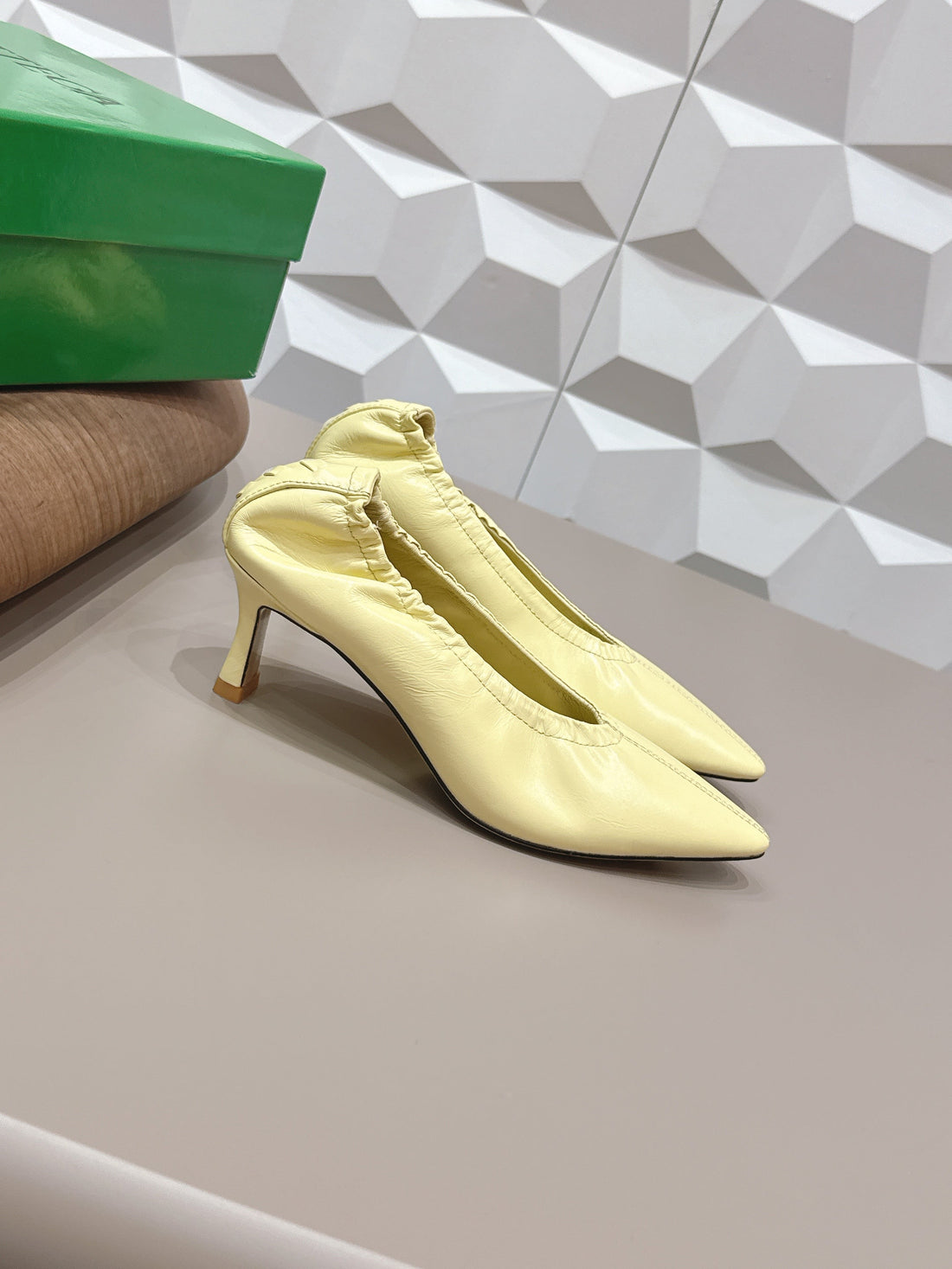 Bv Sofia Pump 4CM Lemon Yellow Sheepskin 613301