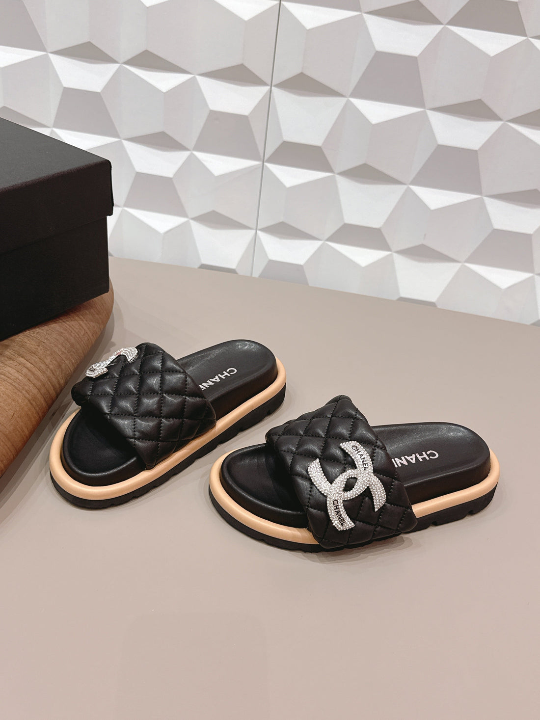 CC 26S Sandals Double C Buckle Black Quilted Leather 613266