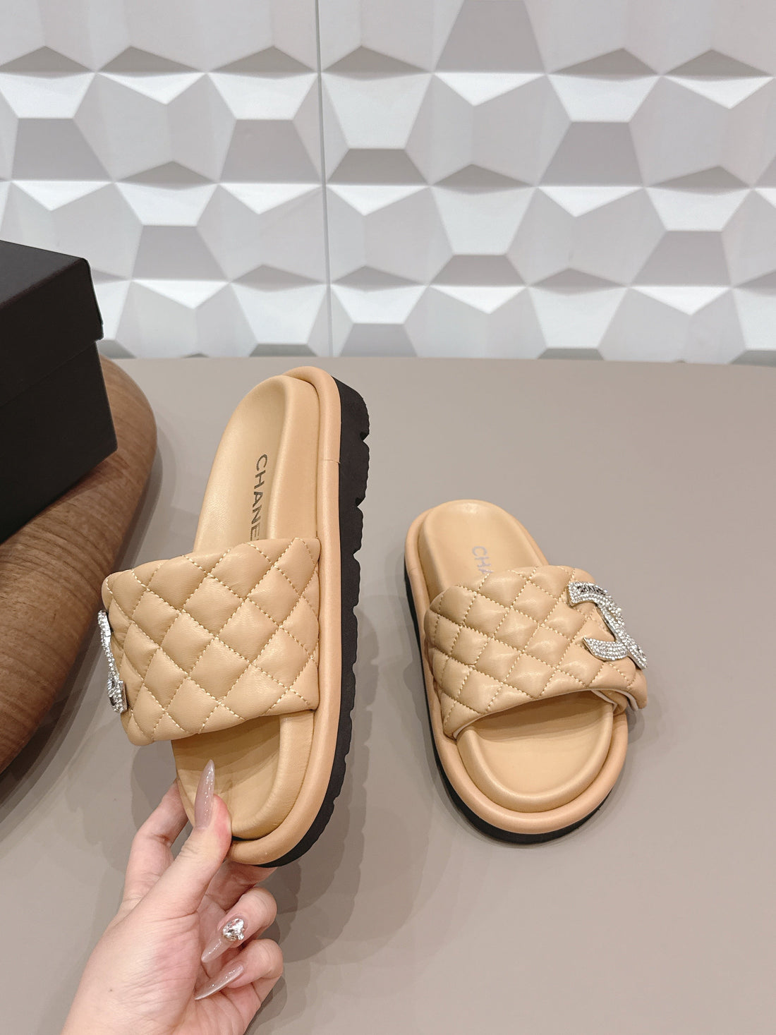 CC 26S Sandals Double C Buckle Beige Quilted Leather 613269