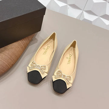 CC 26S Ballet Flats Beige Black Sheepskin 650292