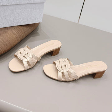 CD 26S D-Club Sandal 4.5cm Beige Calfskin 738243