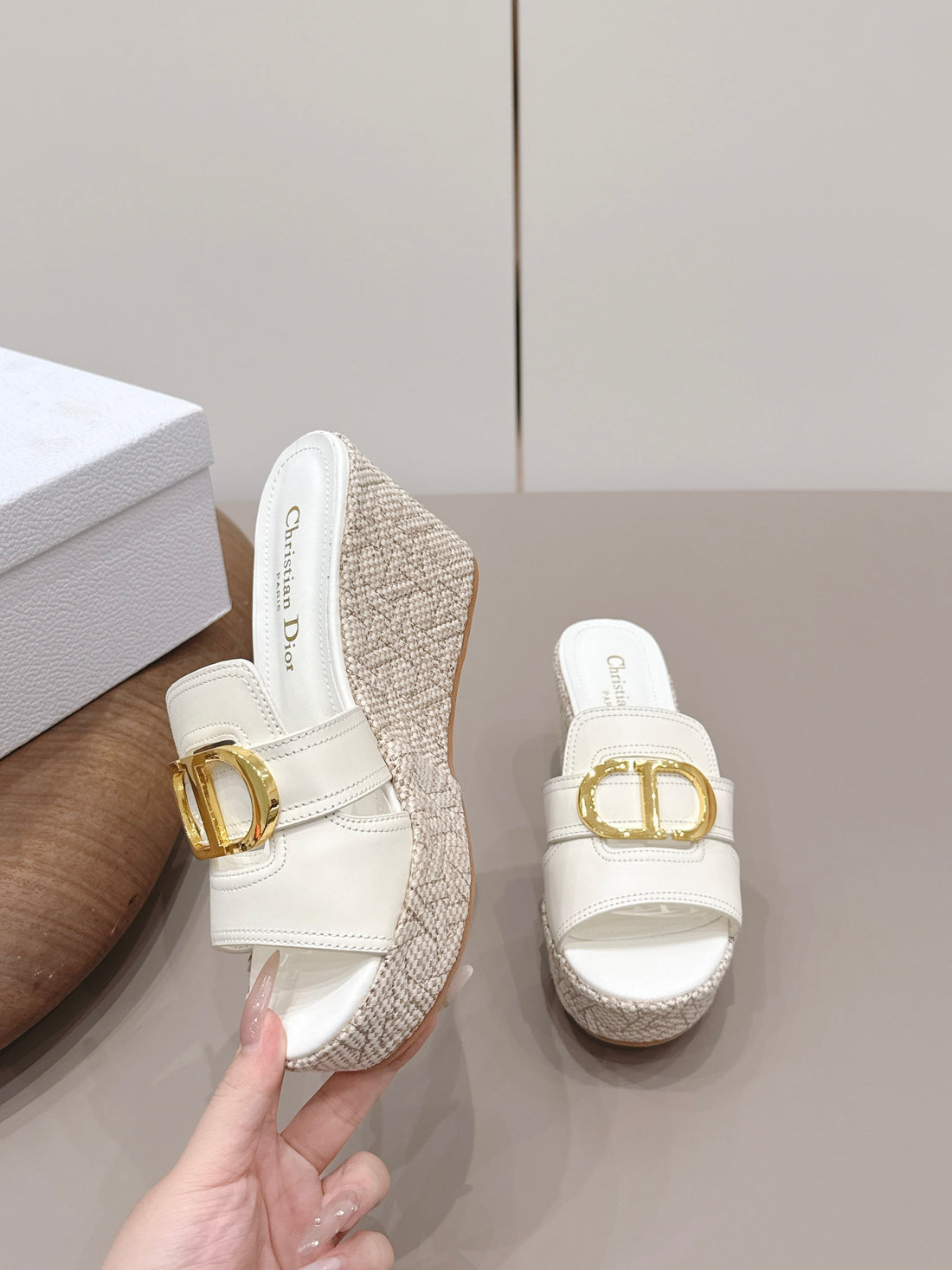 CD 30 Montaigne Wedge Slides 8CM White Calfskin 738320