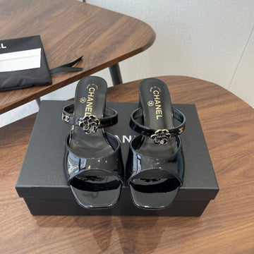 CC 26S Camellia Sandals 4.5cm Black Patent Leather 624228
