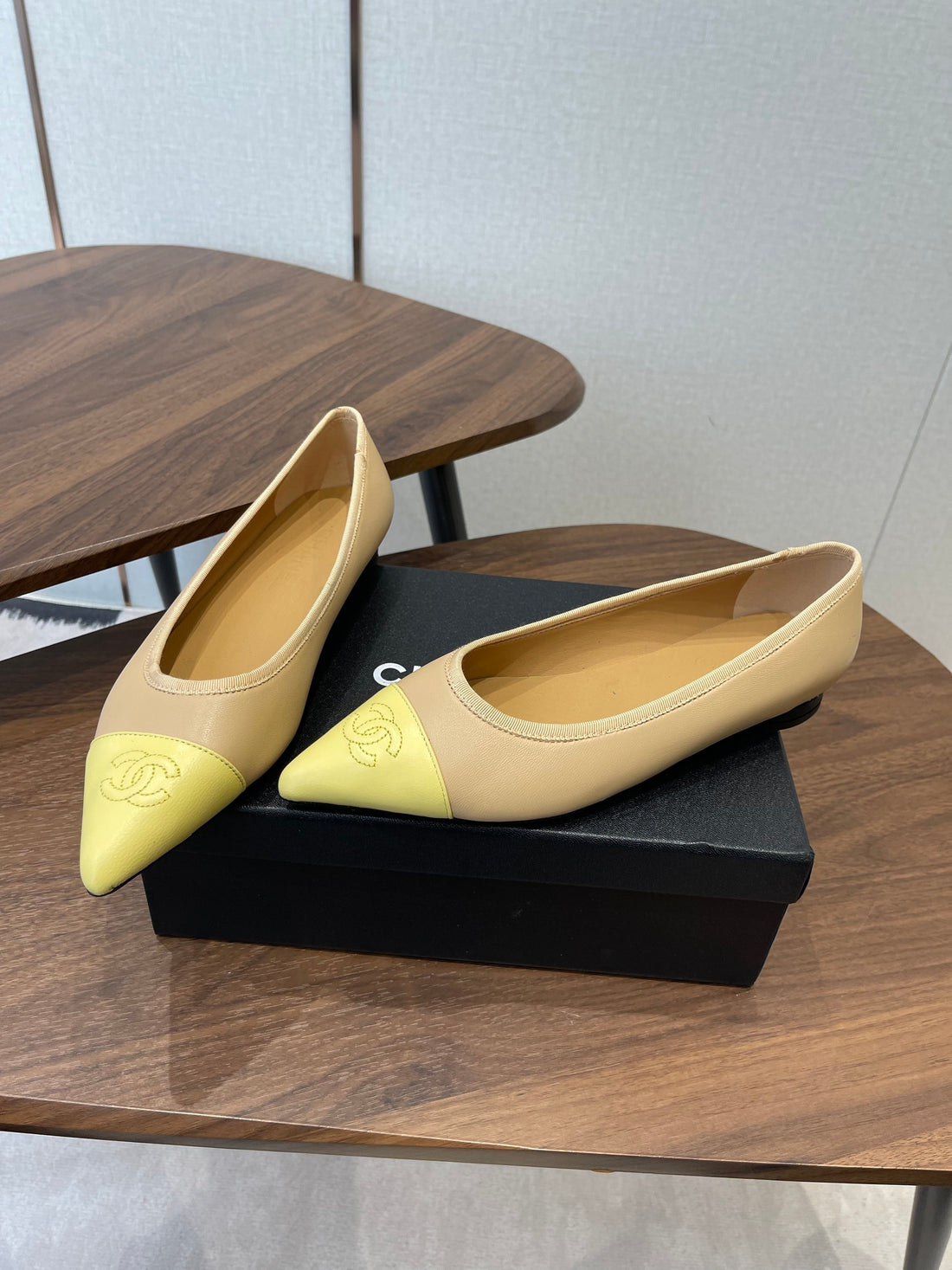 CC 26S Ballet Flats Beige Yellow Lambskin 624241