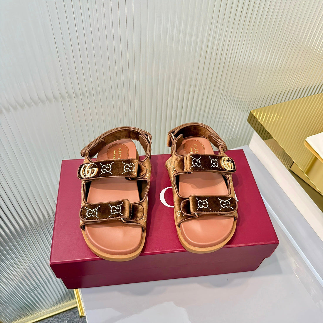 GG 26S Dad Sandals Brown Leather Velvet 714861