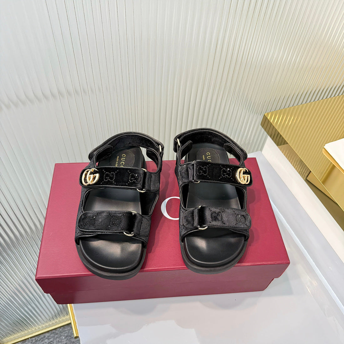 GG 26S Dad Sandals Black Leather Velvet 714862