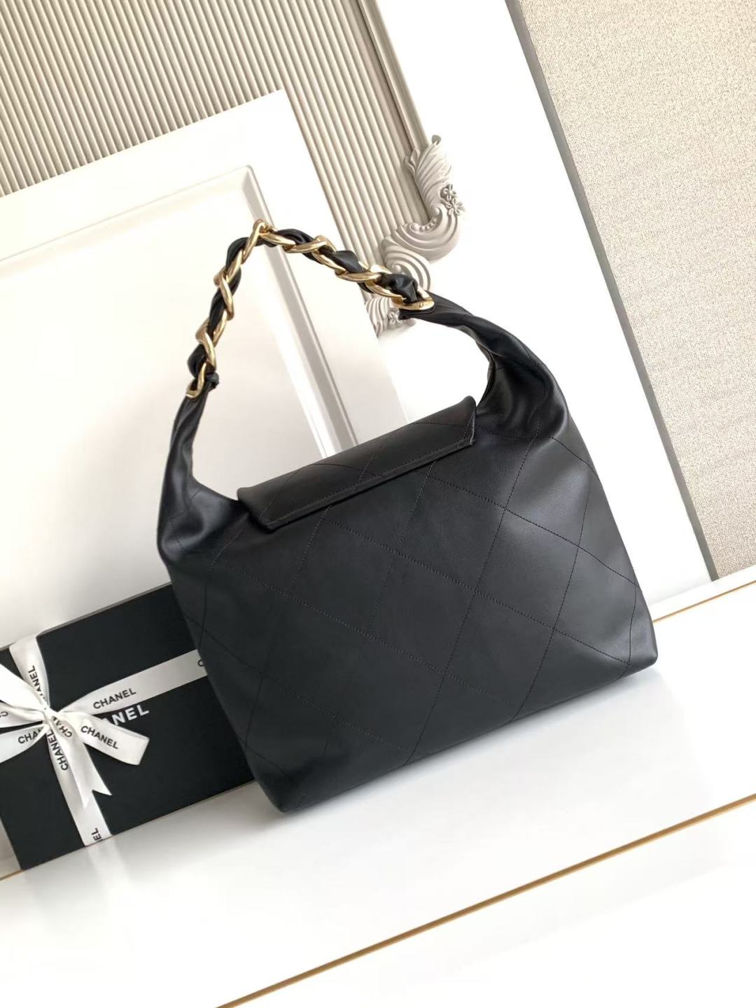 CC 2025 Bag 47CM Black Gold Calfskin 300853