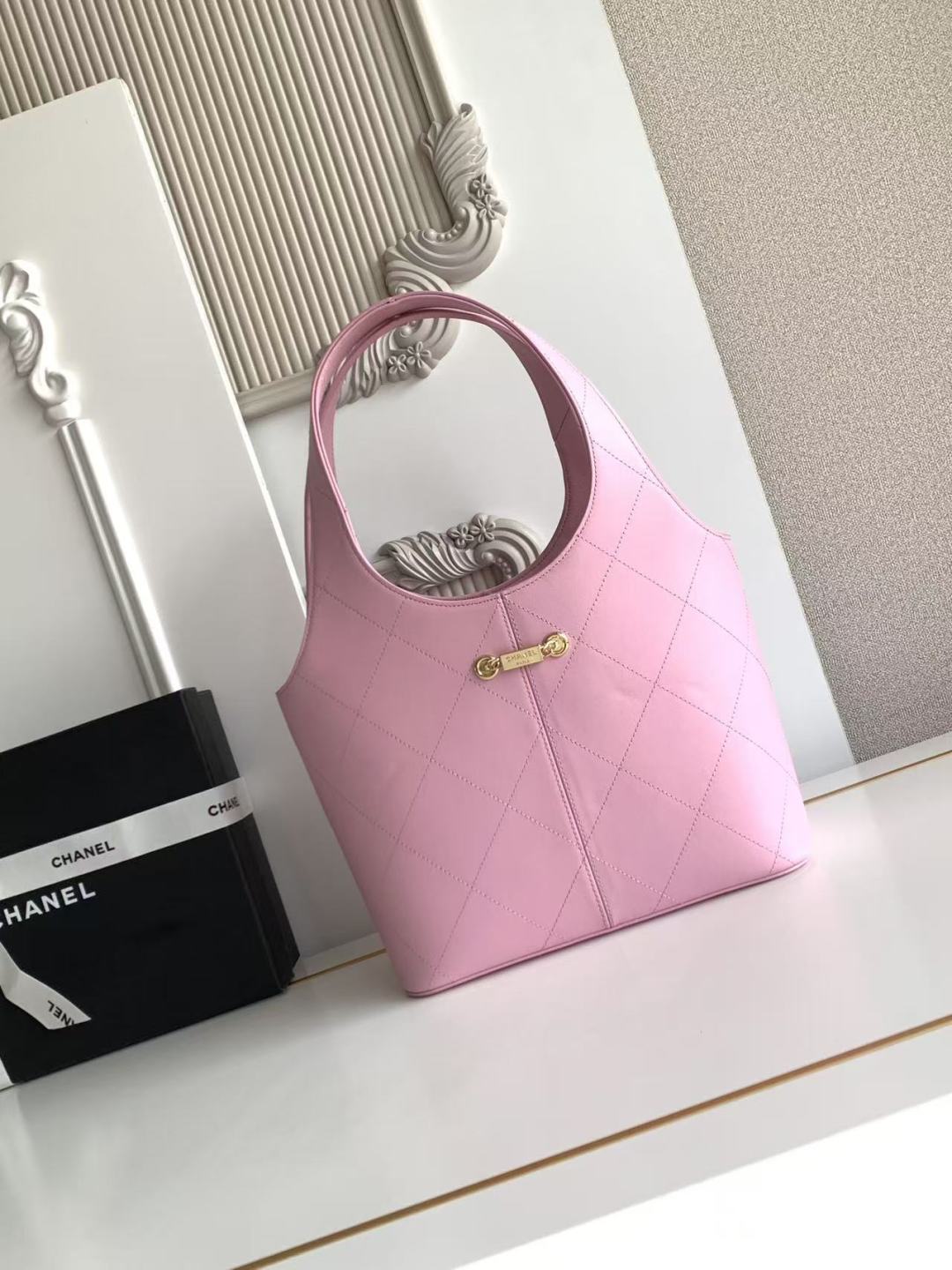 CC 2026 Basket Hobo Bag 35CM Pink Calfskin