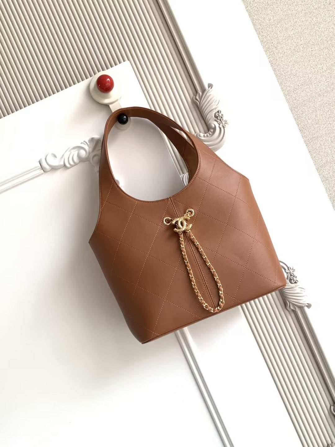 CC 2026 Basket Hobo Bag 35CM Brown Calfskin