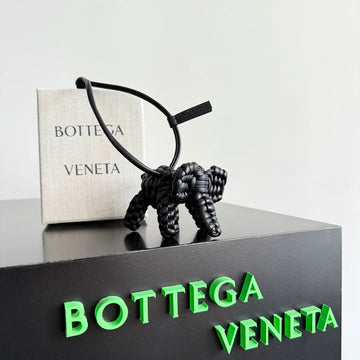 Bv 25 Elephant Charm Black Leather