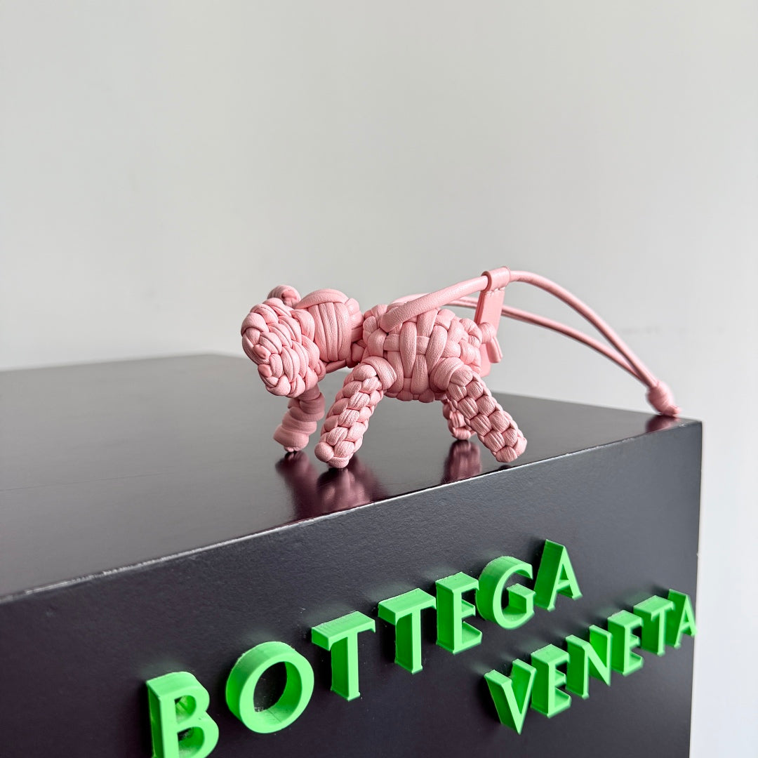 Bv 25 Elephant Charm Pink Leather