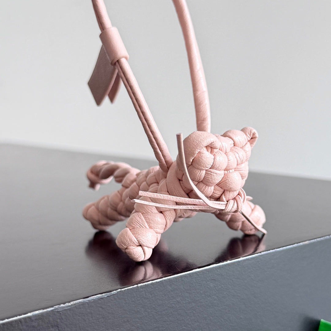 Bv 25 Woven Kitten Charm Pink Leather