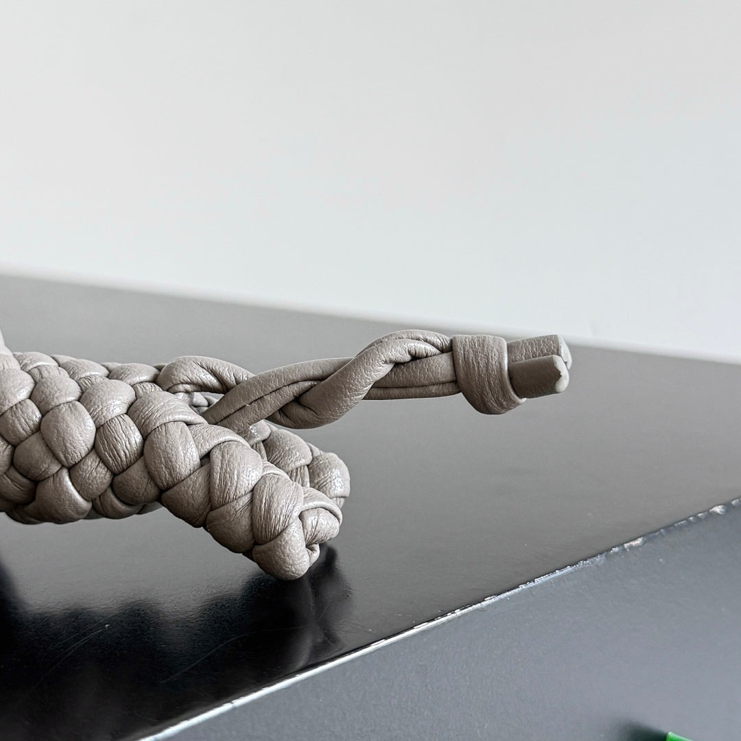 Bv 25 Woven Kitten Charm Grey Leather