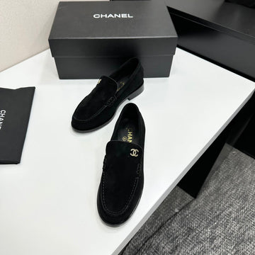 CC Ss 2026 Pre Loafer Black Suede 630473