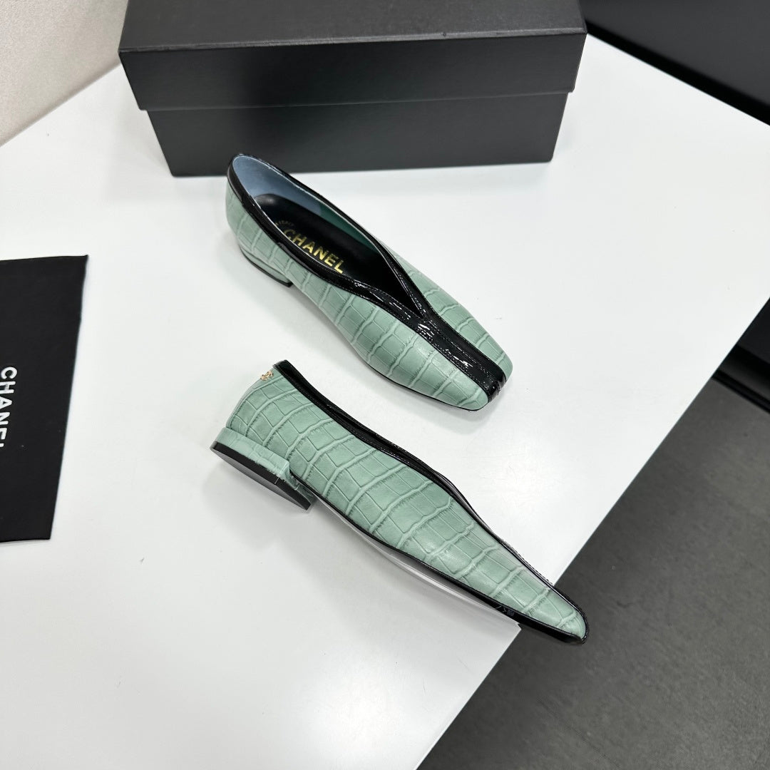 CC 26S Ballet Flats Light Green Glossy Crocodile Embossed Calfskin 743140