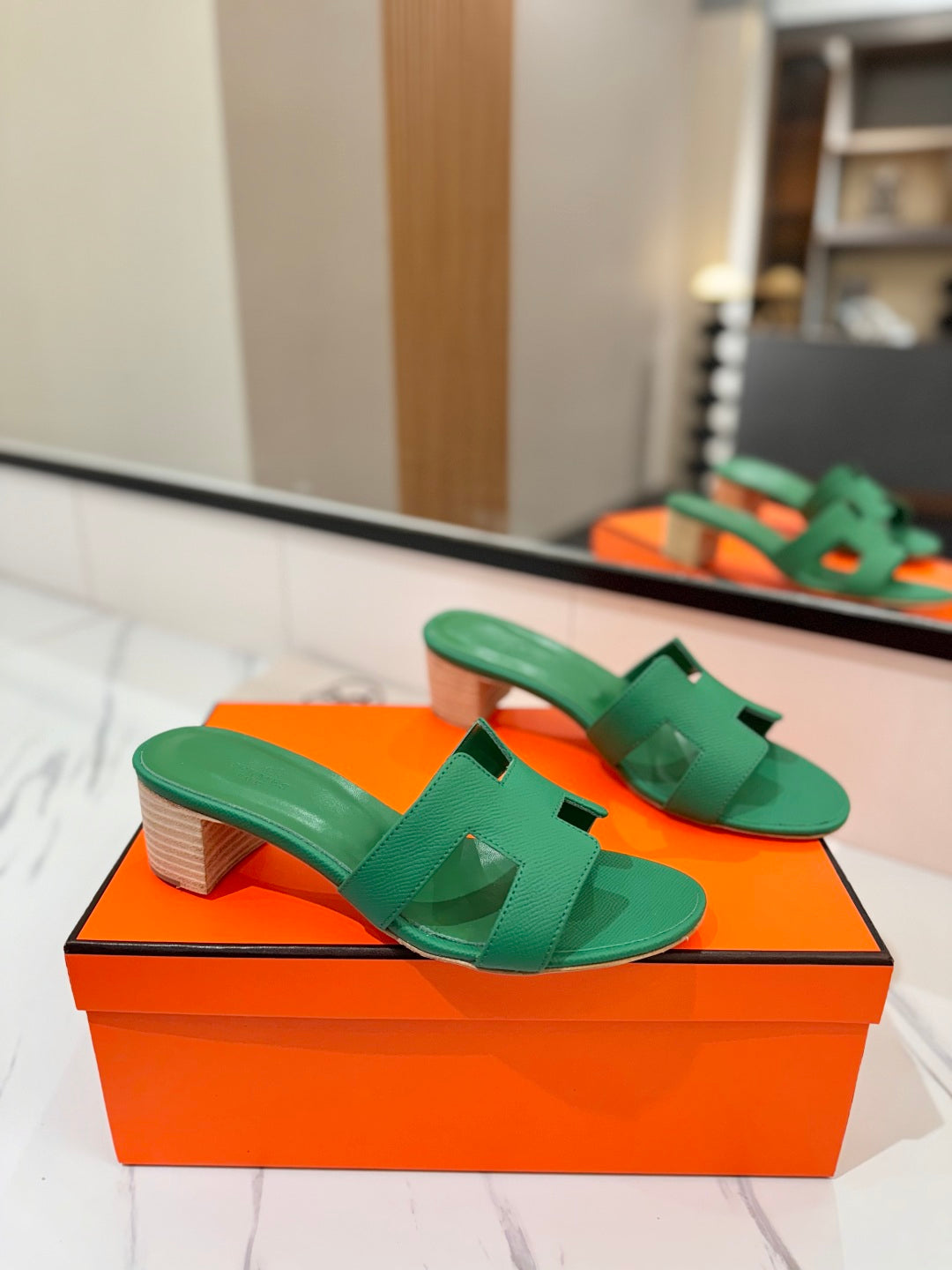 Hm Oasis Sandals Green Cowhide 294846