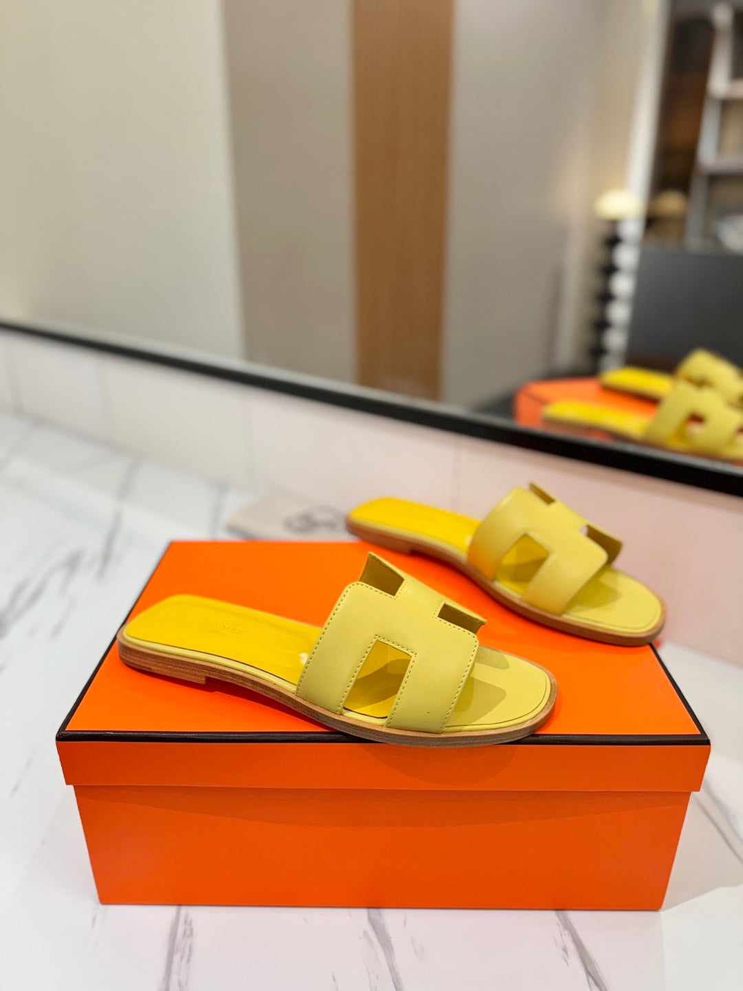 Hm Oran Sandal Yellow Cowhide 294857