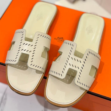 Hm Oran Sandal Pearl Ivory Perforate Cowhide 294878
