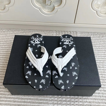 CC 26S Thong Sandals Black White Rubber Leather 647684