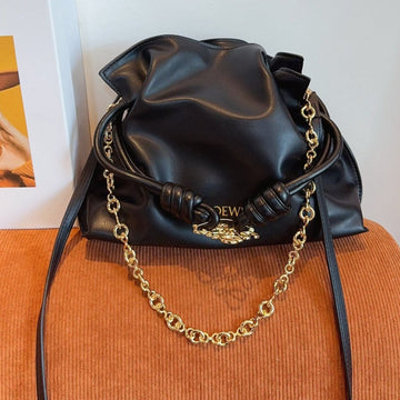 Loe 29 Flamenco Clutch In Black Nappa Calfskin