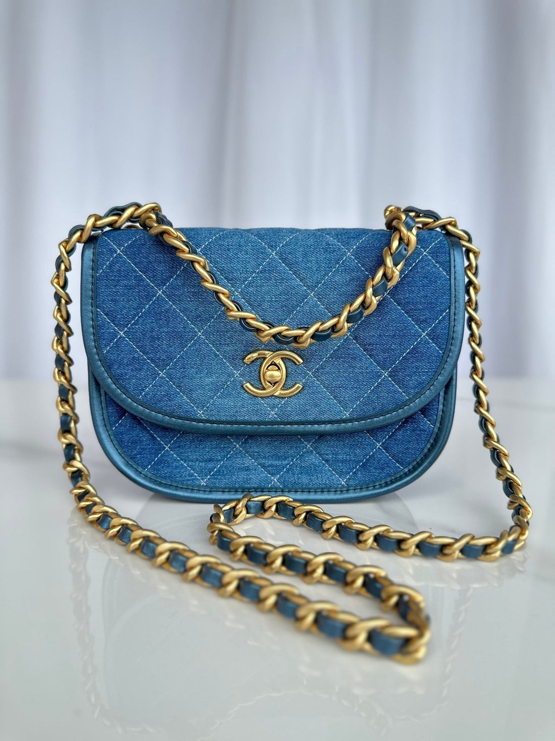CC Small 20 Crossbody Bag In Light Blue Denim Dip And Gold Metallic