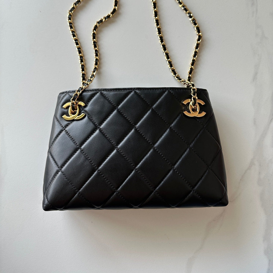 CC Mini Shopping Wine 24CM Black Quited Lambskin 292268