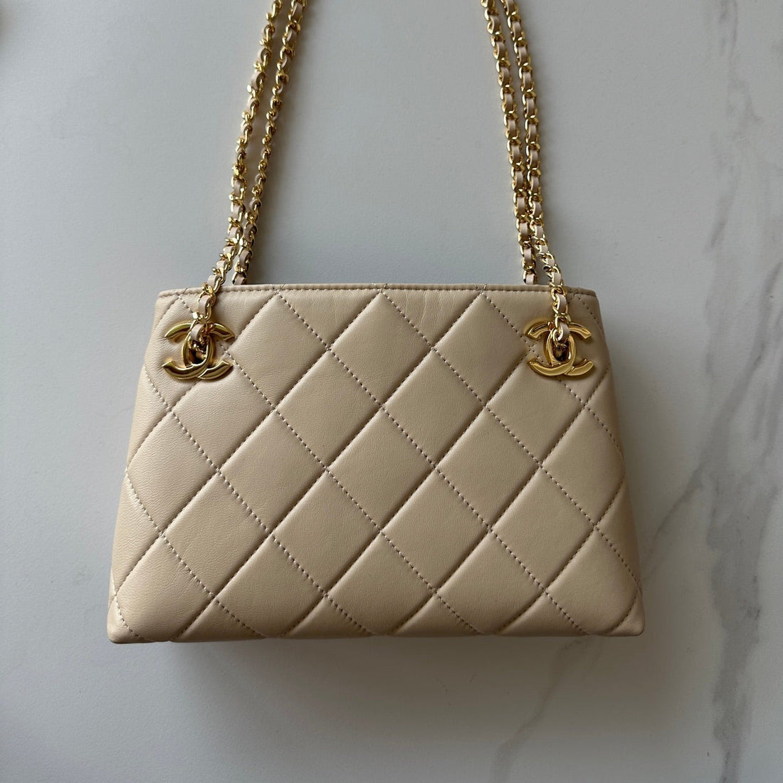 CC Mini Shopping 24CM Beige Quited Lambskin 292269