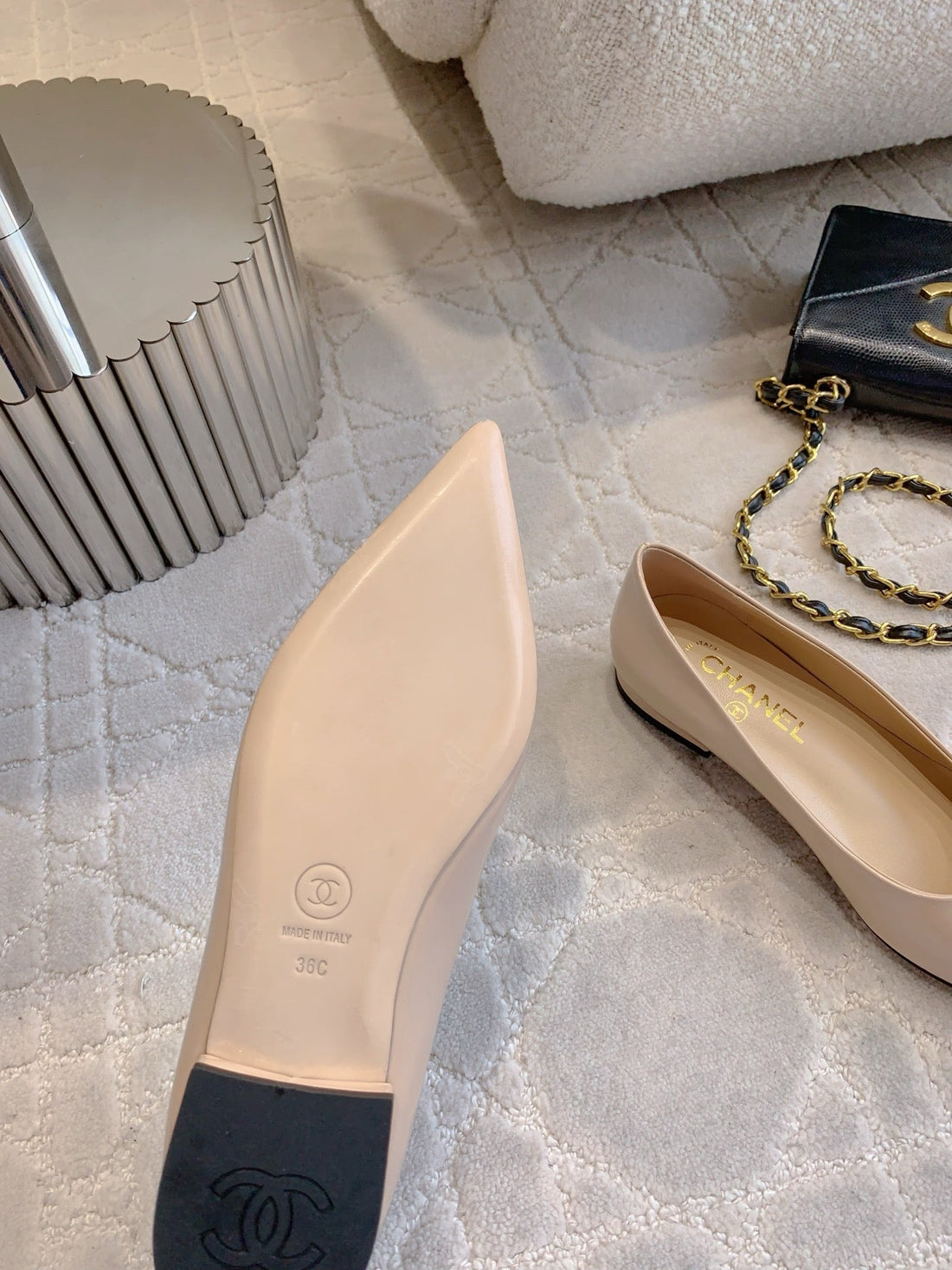 Flat Pump 2 Cm In Beige Cream Patent Calfskin