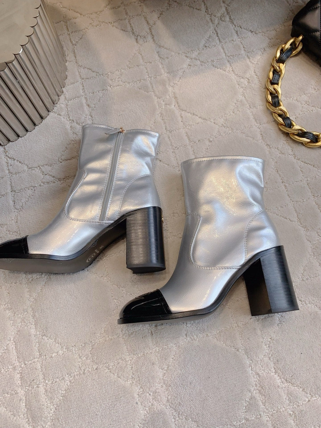 CC 25 Heeled Short Boot Silver Mix Black Patent Leather 516676