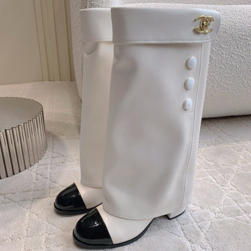 CC 25 Buttoned Boot White Calfskin 516647